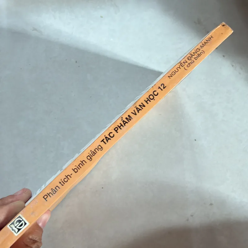 Phân tích bình giảng tác phẩm văn học 12 990401