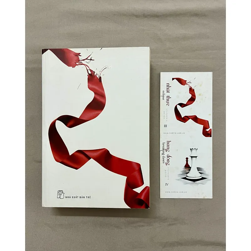 NHẬT THỰC (Kèm Bookmark) - Stephenie Meyer 322545