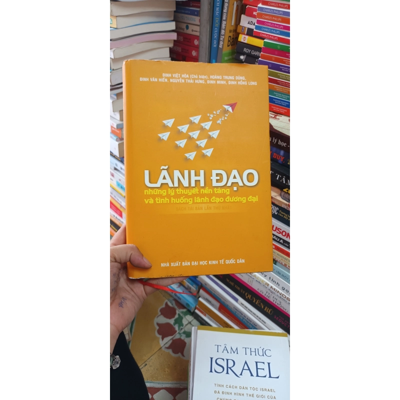 Lãnh Đạo Những Lý Thuyết Nền Tảng Và Tình Huống Lãnh Đạo Đương Đại 529403
