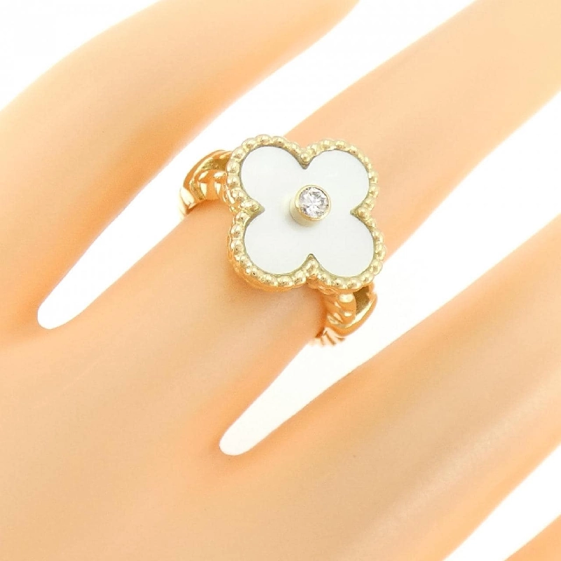 Nhẫn Van Cleef & Arpels Vintage Alhambra - Hàng hiệu Authentic 837453