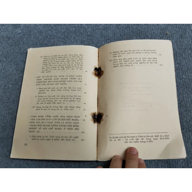 RA SỨC PHẤN ĐẤU CHO MỘT NỀN NÔNG NGHIỆP LỚN XÃ HỘI CHỦ NGHĨA - PHẠM VĂN ĐỒNG 688808