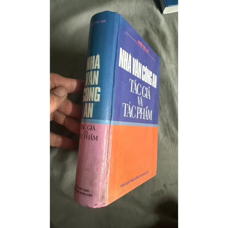 Nhà văn Công An tác giả và tác phẩm - bìa cứng 733107