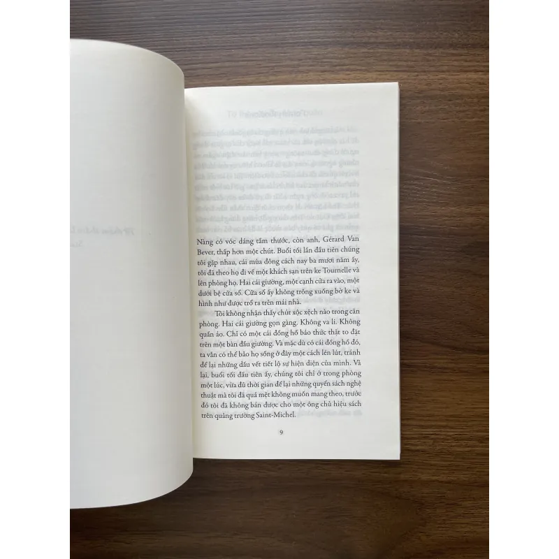 Từ thăm thẳm lãng quên - Patrick Modiano 971790