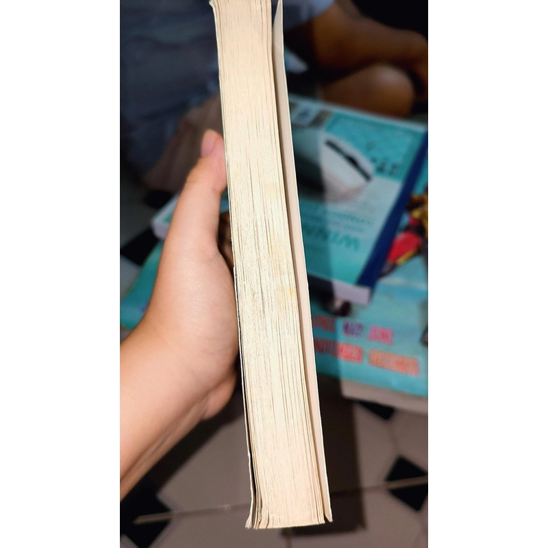 Suzanne Collins - Warmbloods (tác giả Đấu trường sinh tử) 495430