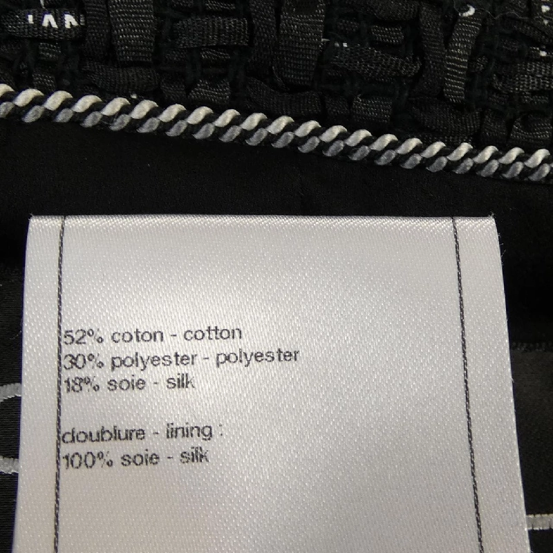 Áo khoác CHANEL P45108V33335 631137