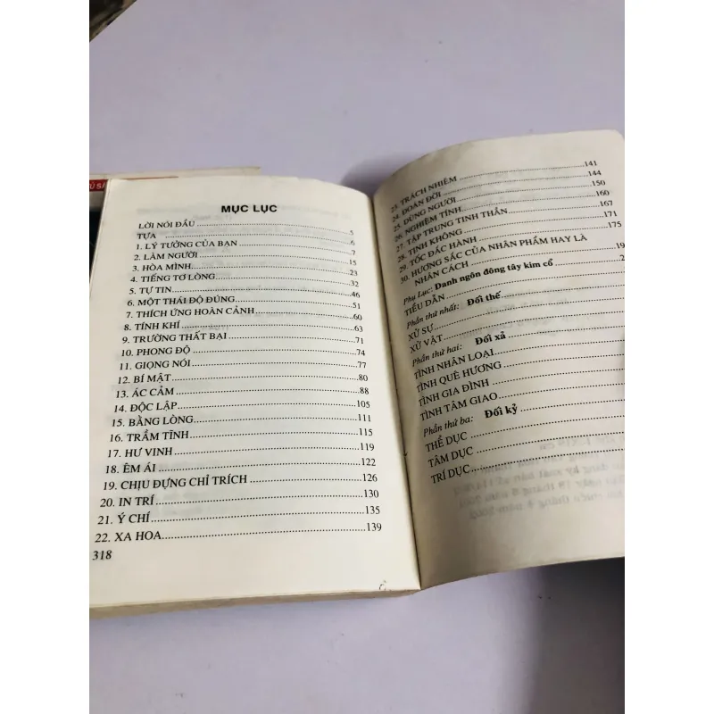 2 cuốn của Hoàng Xuân Việt – sách kỹ năng sống, định hướng tuổi trẻ 756134