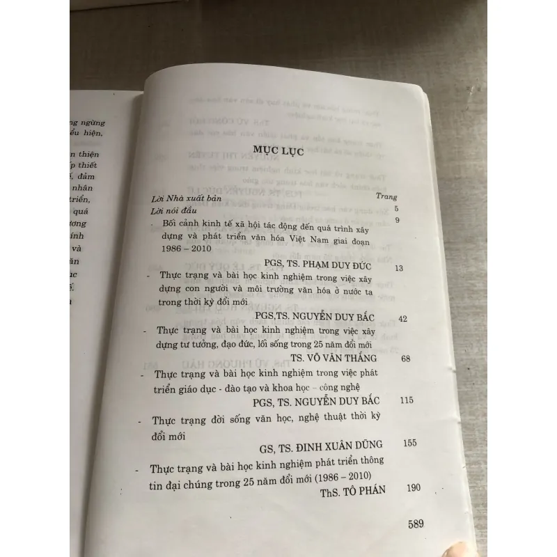 Thành tựu trong xây dựng và phát triển văn hoá - Việt Nam 25 năm đổi mới 782123