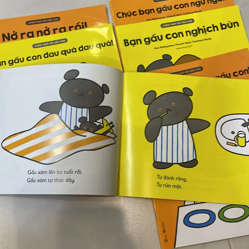 Bộ sách 10 cuốn : cùng chơi với gấu con 0-3 tuổi rất hữu dụng - EHON NHẬT BẢN  1027480