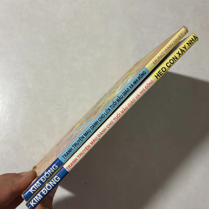 Chúc mừng sinh nhật/ Heo con xây nhà (2 cuốn) - 1997s 765986