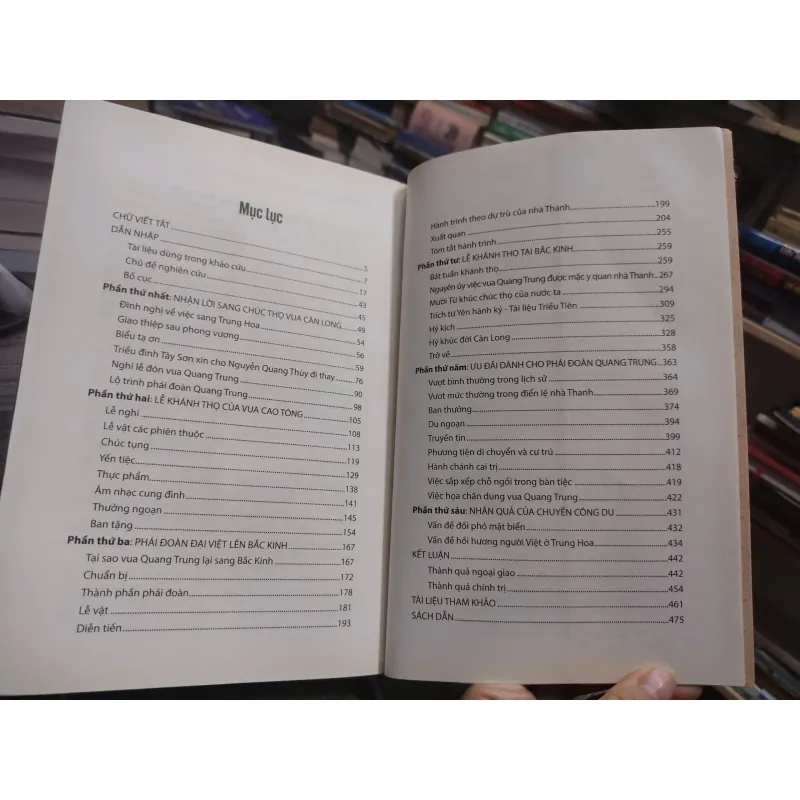 Sách: Phái đoàn Đại Việt và lễ bát tuần khánh thọ của Thanh Cao Tông (A3) 597585