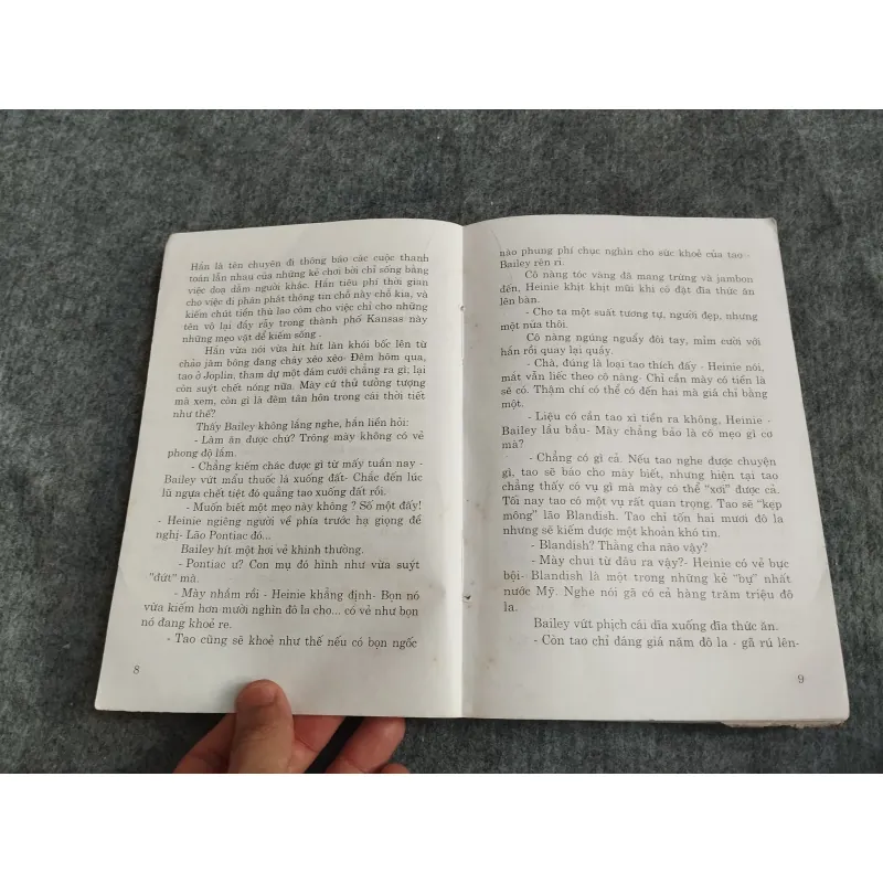 TIỂU THƯ BLANDISH VÀ LŨ CƯỚP - JAMES HADLEY CHASE 574610