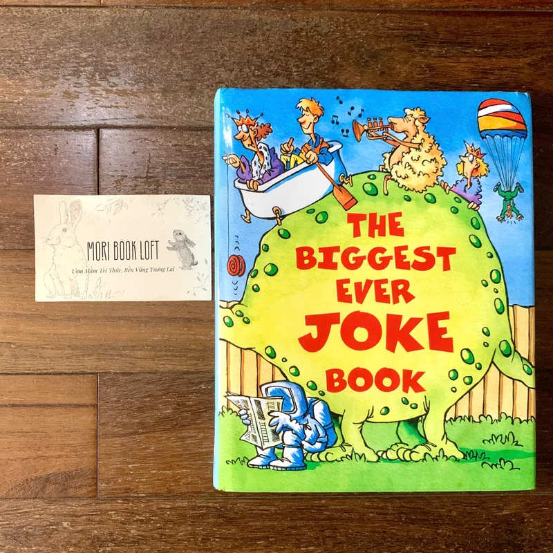 Sách ngoại văn The Biggest Joke Book Ever (Joke Treasury), Used, Bìa cứng, còn bìa áo 522838