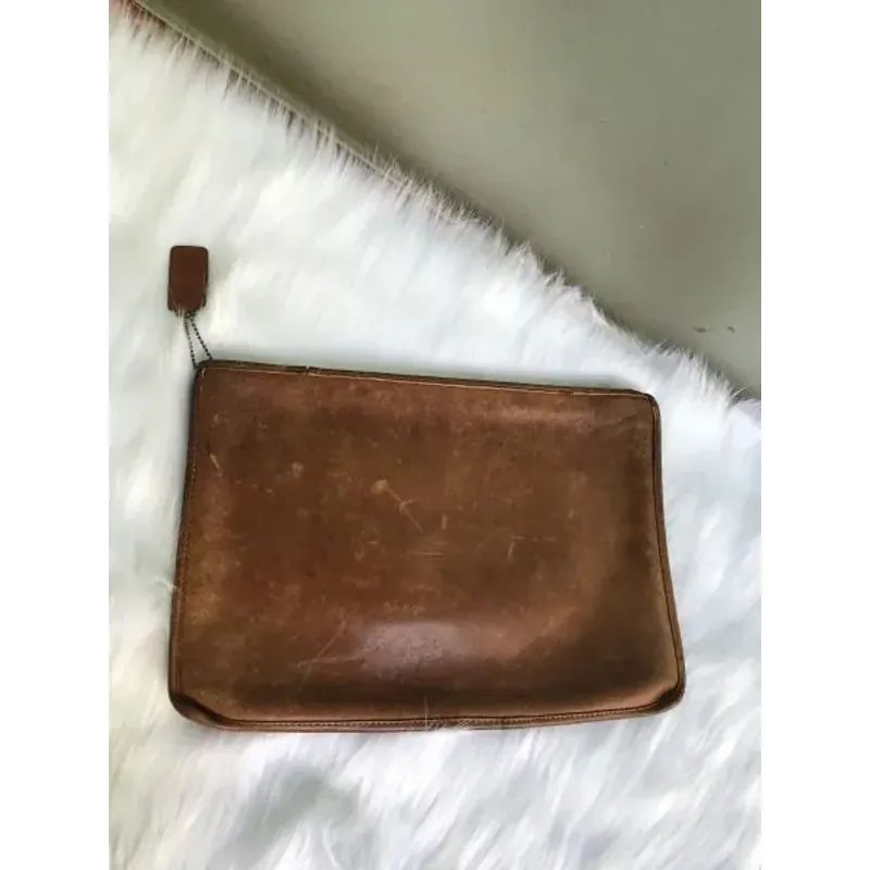 Túi loại cầm tay . COACH USA màu da bò 936341