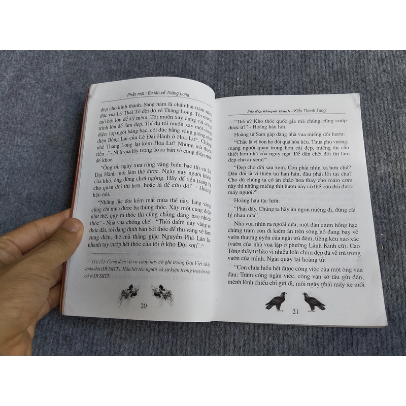 SẮC ĐẸP KHUYNH THÀNH (TRẦN THỊ) PHẦN I: BA LẦN VỀ THĂNG LONG - KIỀU THANH TÙNG 548176