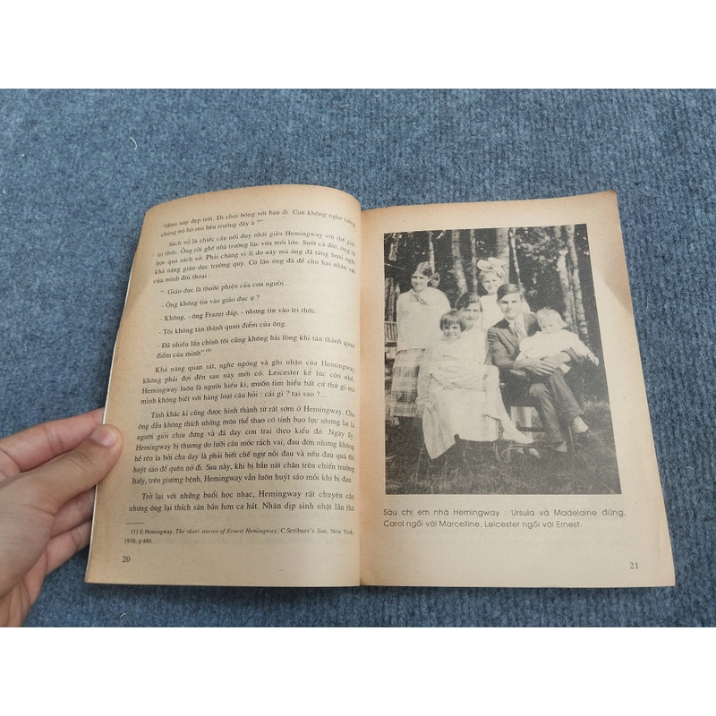 ERNEST HEMINGWAY NÚI BĂNG VÀ HIỆP SĨ - LÊ HUY BẮC 472257