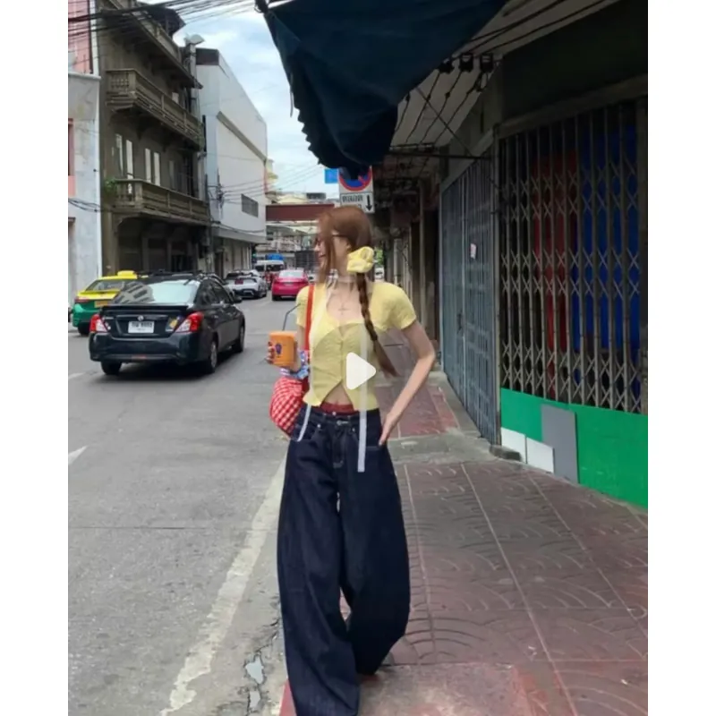 Quần Jeans Thêu Logo Ống Cong Rộng 1005534