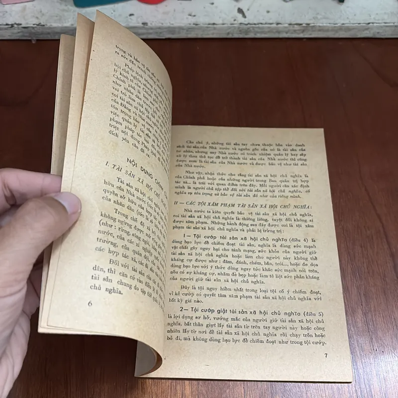II Sách Xưa: Về Pháp Lệnh Trừng Trị Các Tội Xâm Phạm Tài Sản Xã Hội Chủ Nghĩa - 1978 602658