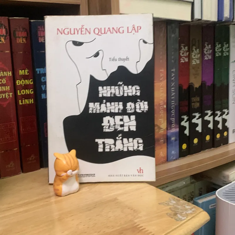 Những mảnh đời đen trắng - Nguyễn Quang Lập 596142