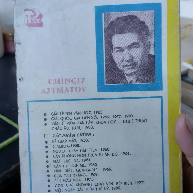 Một ngày dài hơn thế kỷ" của nhà văn Chinghiz Aitmatov 563592