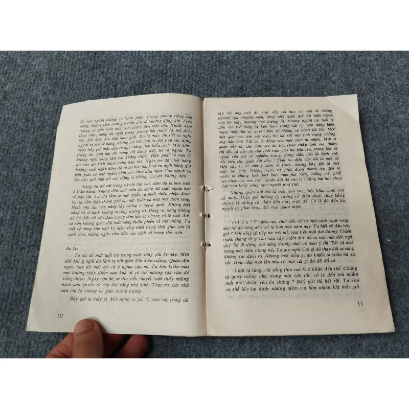 NĂM 1975 HỌ ĐÃ SỐNG NHƯ THẾ - NGUYỄN TRÍ HUÂN 701892
