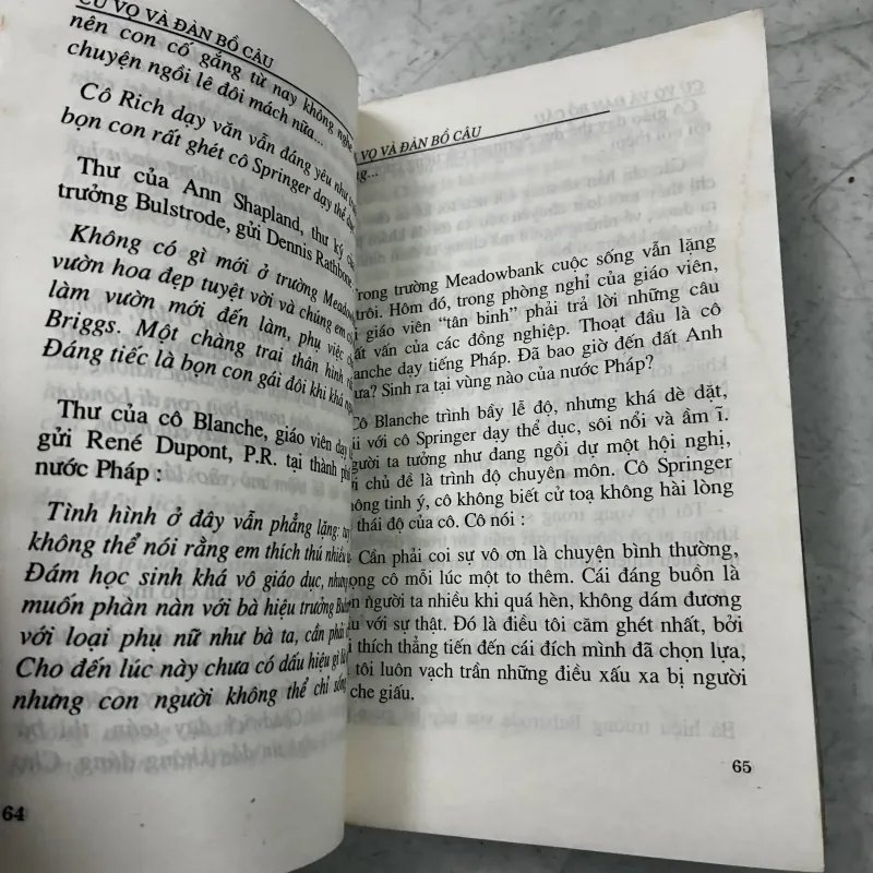 Cú vọ và đàn bồ câu - Agatha Christie 1031499