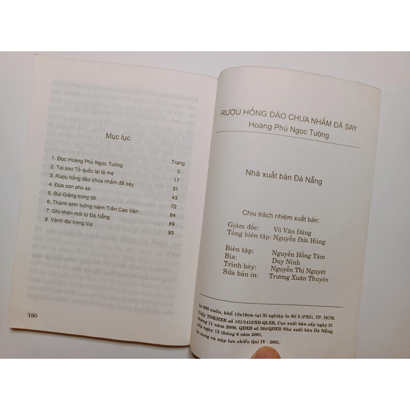 Rượu Hồng Đào Chưa Nhắm Đã Say - Hoàng Phủ Ngọc Tường
 326421