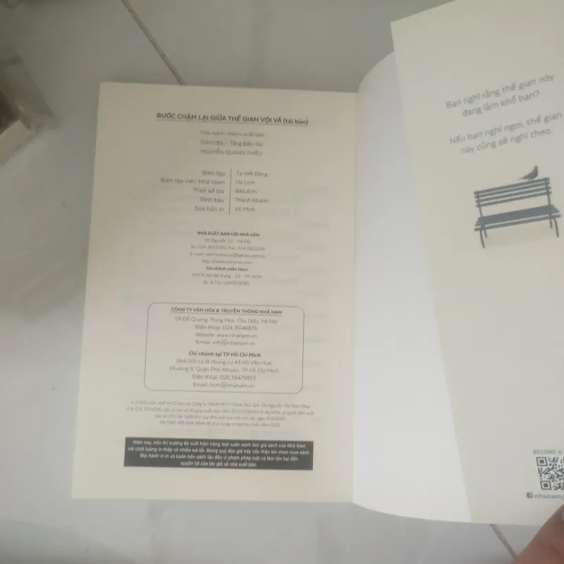 Bước Chậm Lại Giữa Thế Gian Vội Vả 975291