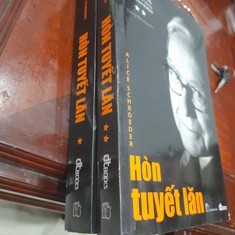 Hòn tuyết lăn - Cuộc đời & Sự nghiệp của Warren Buffett (trọn bộ 2 tập) 273135