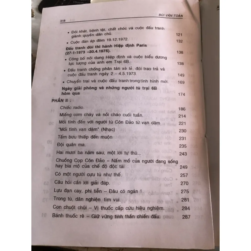 Ác liệt Côn Đảo - Bùi Văn Toàn  1033971