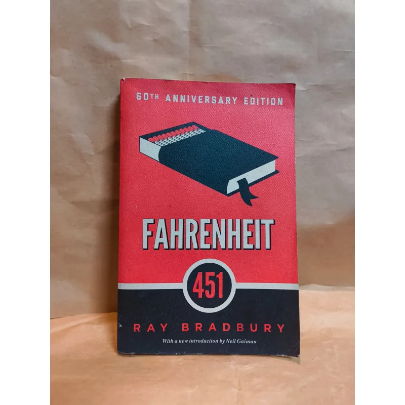 Fahrenheit 451 - Ray Bradbury 1025170