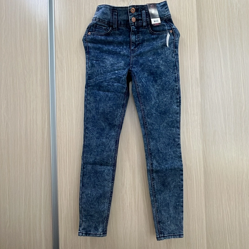 Quần jeans lưng cao 2 nút gài 377412