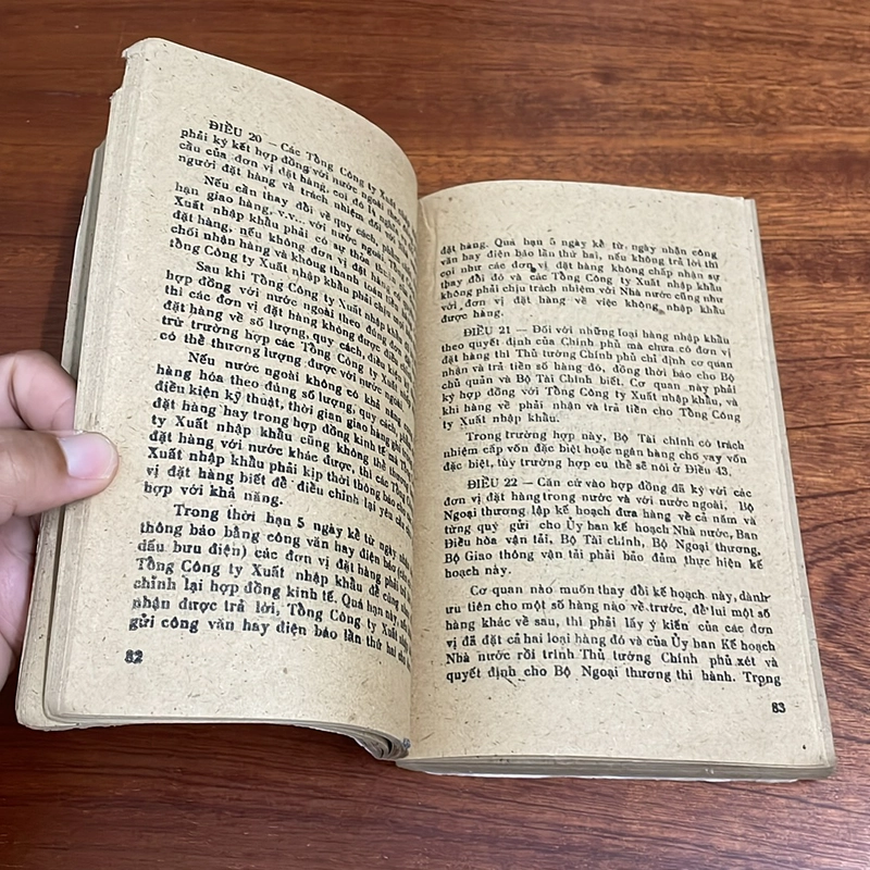 [Sách Xưa] - II Sách Kinh Tế: Pháp Luật Về Hợp Đồng Kinh Tế Và Trọng Tài Kinh Tế - 1984 503661