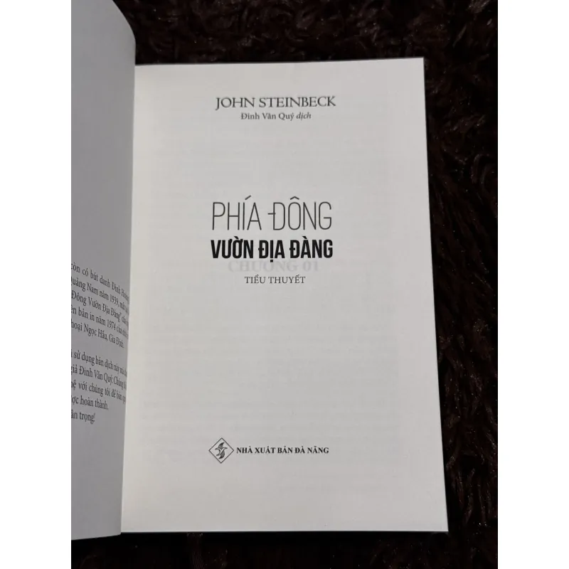 Phía đông vườn địa đàng (bìa cứng, seal) 745404