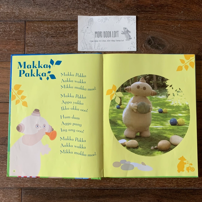 Sách ngoại văn The Complete Book of Songs and Rhymes from "In the Night Garden, Used, 505964