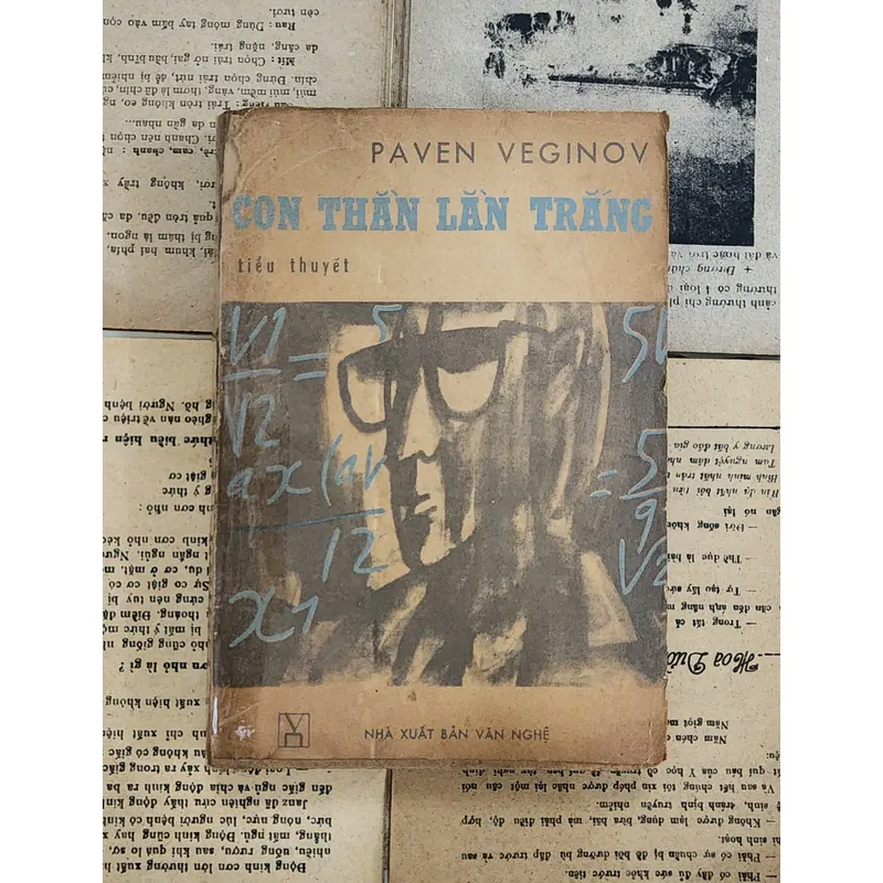 Tiểu thuyết CON THẰN LẰN TRẮNG - Pavel Vezhinov 728382