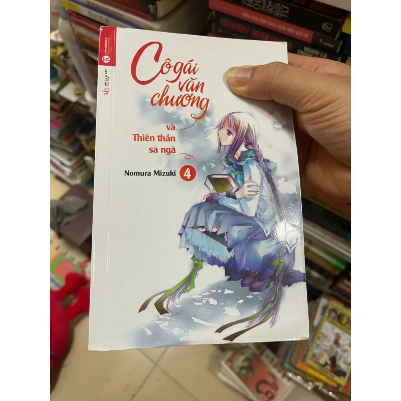 Cô gái văn chương và thiên thần sa ngã 4, Mới 90% (DMCh) 999438