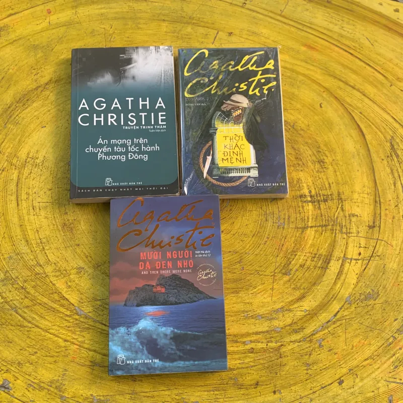 COMBO MƯỜI NGƯỜI DA ĐEN NHỎ -ÁN MẠNG TRÊN CHUYẾN TÀU TỐC HÀNH PHƯƠNG ĐÔNG-THỜI KHẮC ĐỊNH M 783354