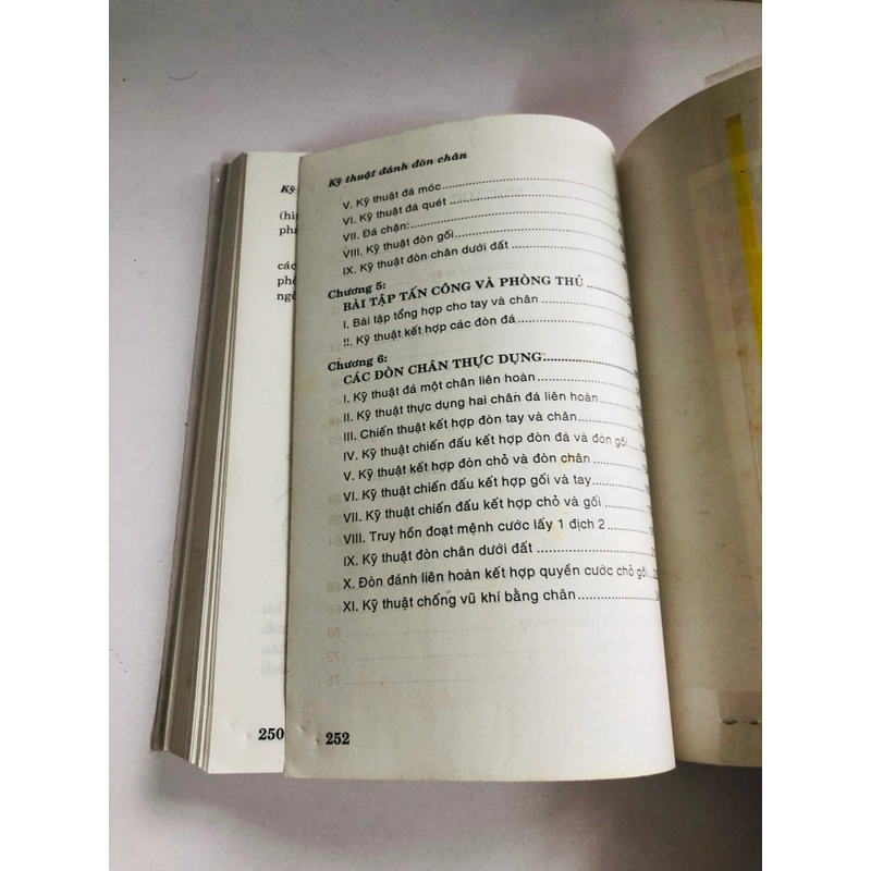 KỸ THUẬT ĐÁNH ĐÒN CHÂN - 252 trang, nxb: 2007 542292