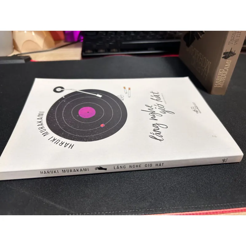 Lắng nghe gió hát - Haruki Murakami 755278