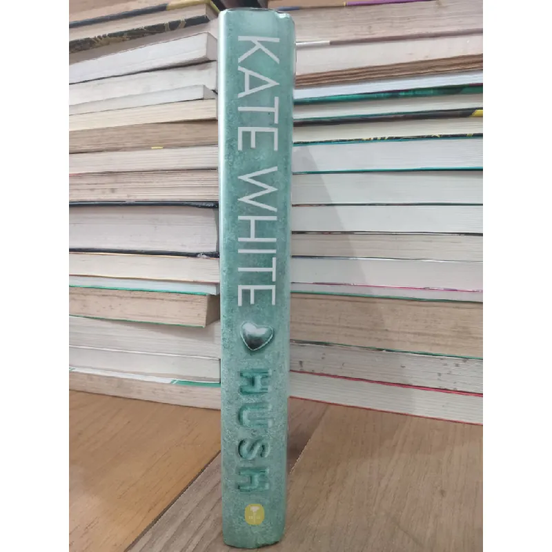 Hush - Kate White 715115