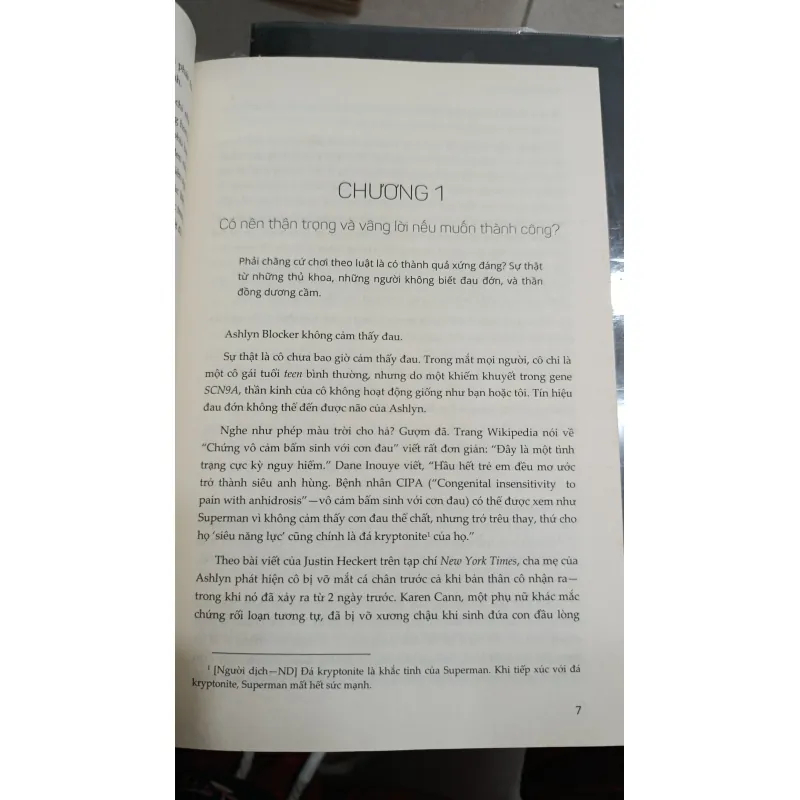 CHÓ SỦA NHẦM CÂY - PHẠM QUỐC KHÁNH 738867