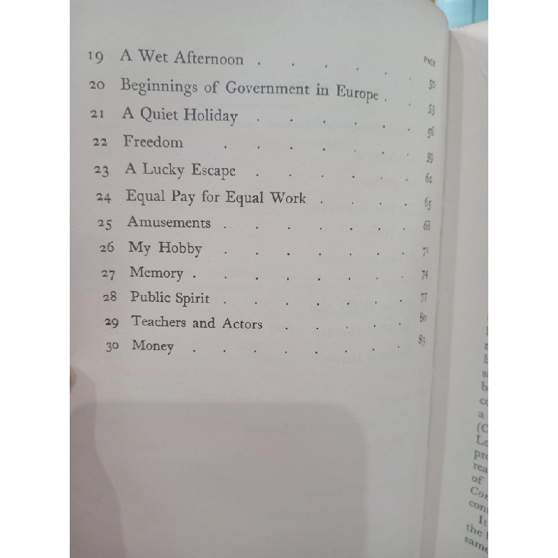 Further comprehension and précis pieces for overseas students - L. A. Hill, R. D. S. Fielden 530766