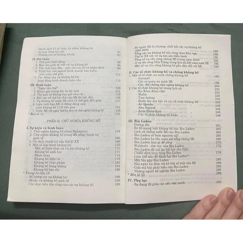 BỘ SÁCH HIẾM: KHỦNG BỐ & CHỐNG KHỦNG BỐ (3 TẬP) 592134