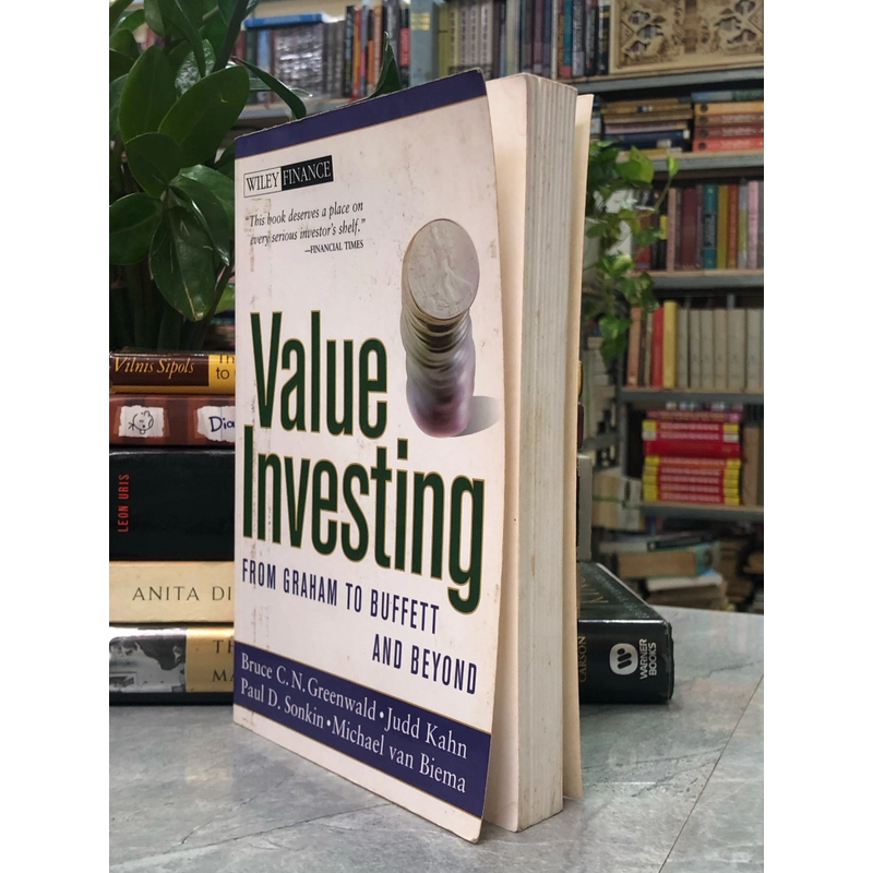 VALUE INVESTING FROM GRAHAM TO BUFFETT AND BEYOND 356867