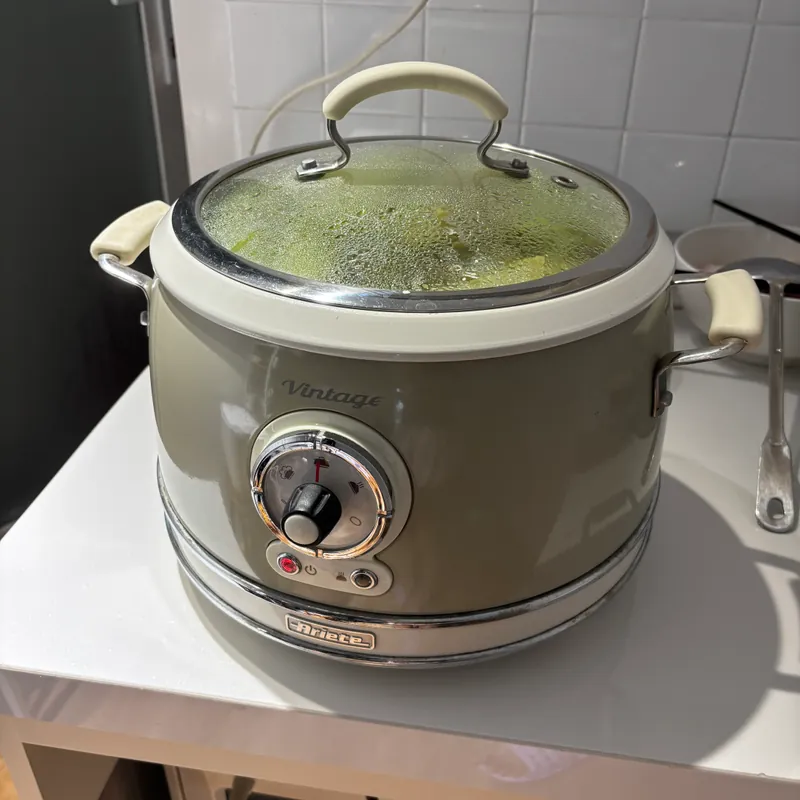 Nồi hầm vintage của Ý 562260