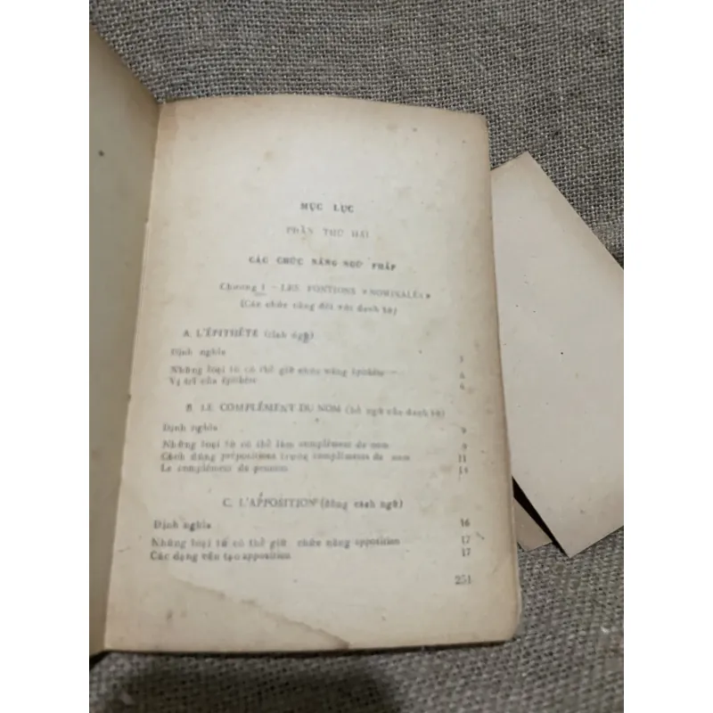 Ngữ pháp tiếng Pháp tập hai, 260 trang  748135