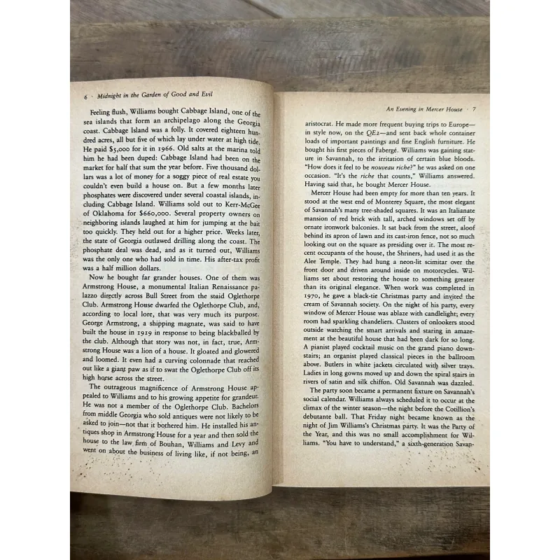 Midnight in the Garden of Good and Evil - John Berendt 734792