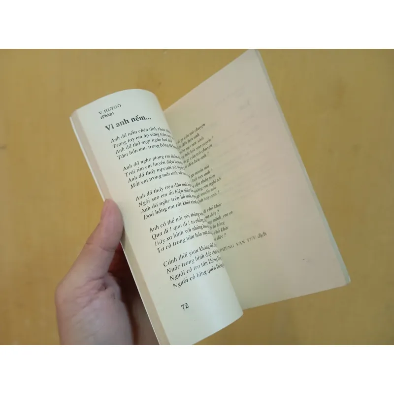 100 bài thơ tình thế giới chọn lọc  782180