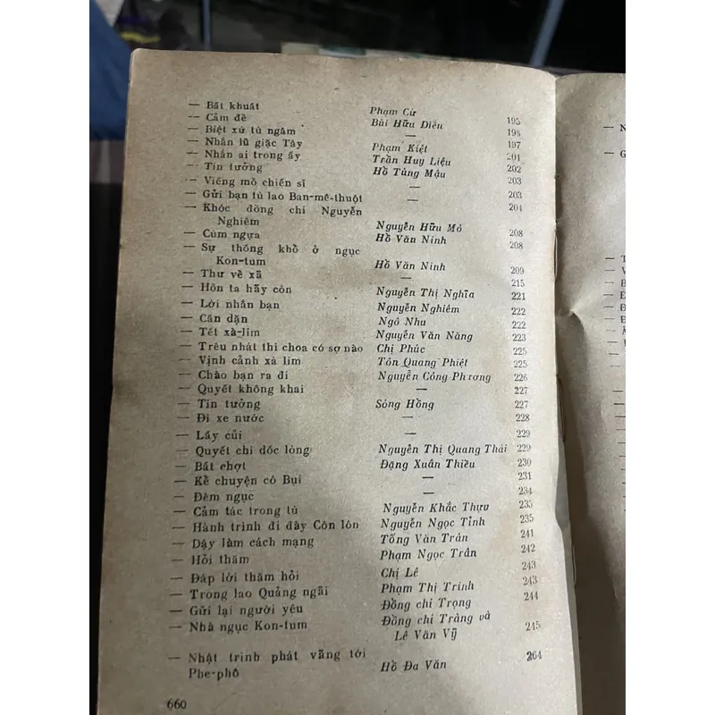 Thơ văn cách mạng 1920-1945 - khổ lớn  739388