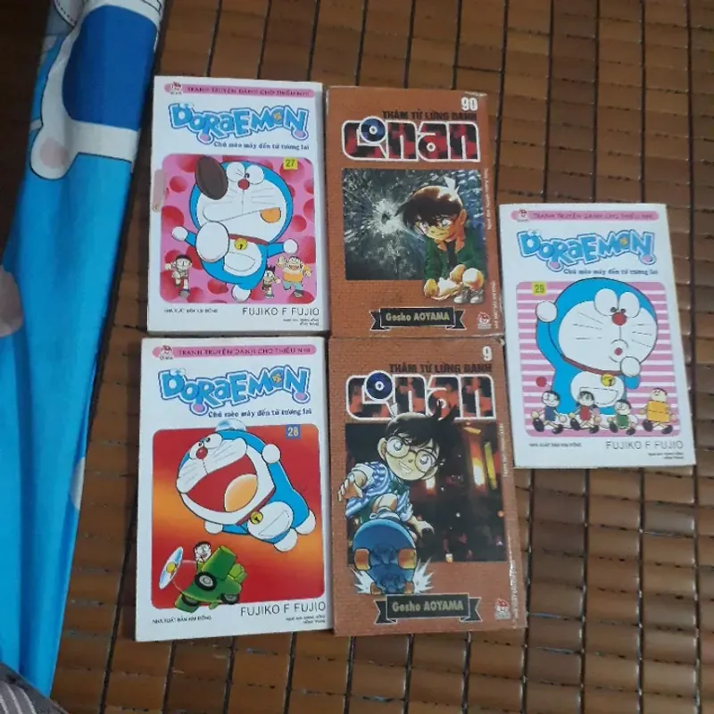 Combo truyện conan và doraemon 780126